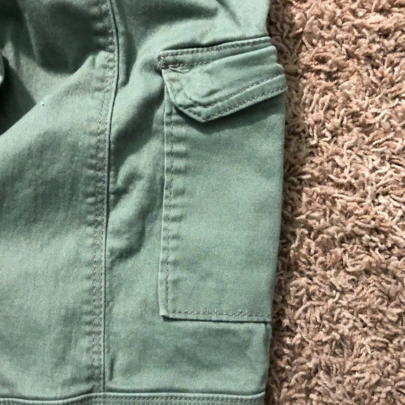 Green pants - Picture 5 of 5